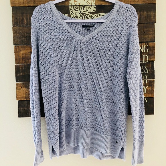 American Eagle Outfitters Tops - American eagle outfitters sweater size medium
